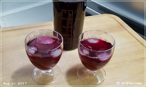赤紫蘇ジュースの画像