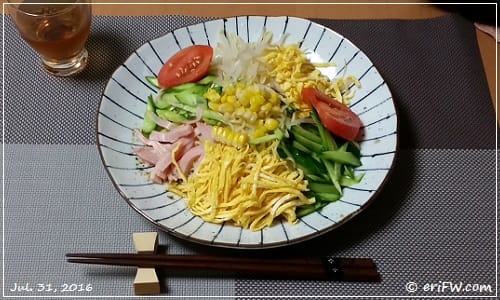 昼食冷麺の画像