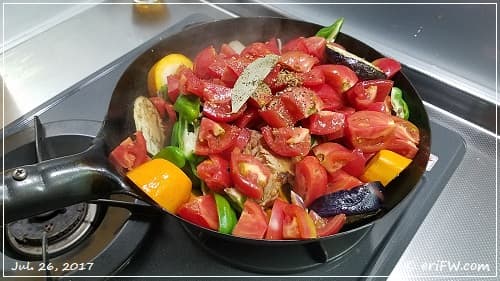 豚肉の夏野菜たっぷりトマトソース煮の画像