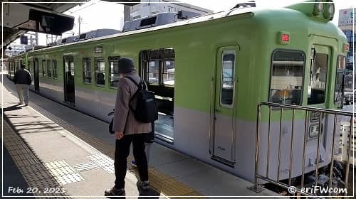 緑色の神戸電鉄の画像